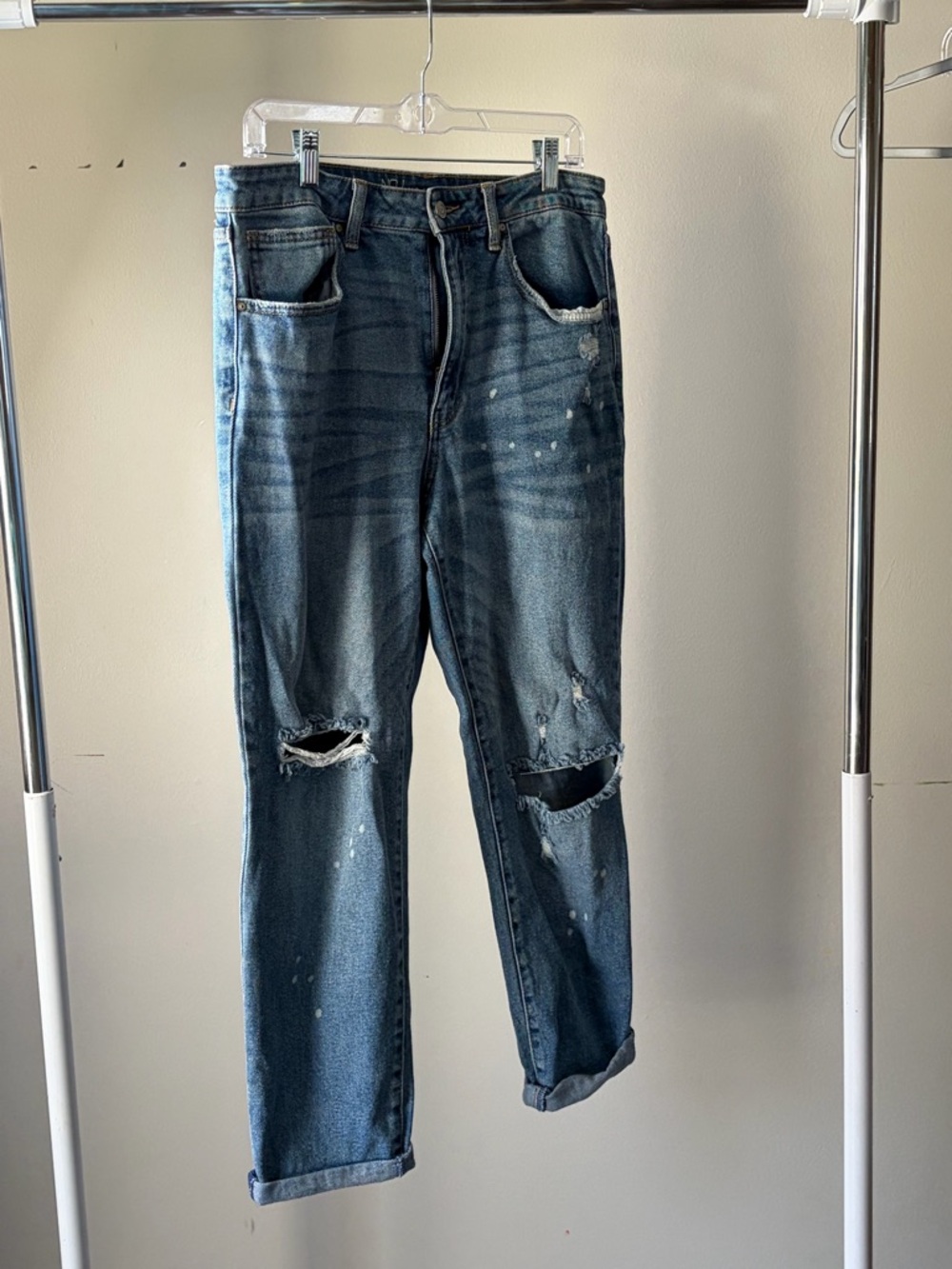 No Boundaries Blue Women's Cropped Distressed Jeans